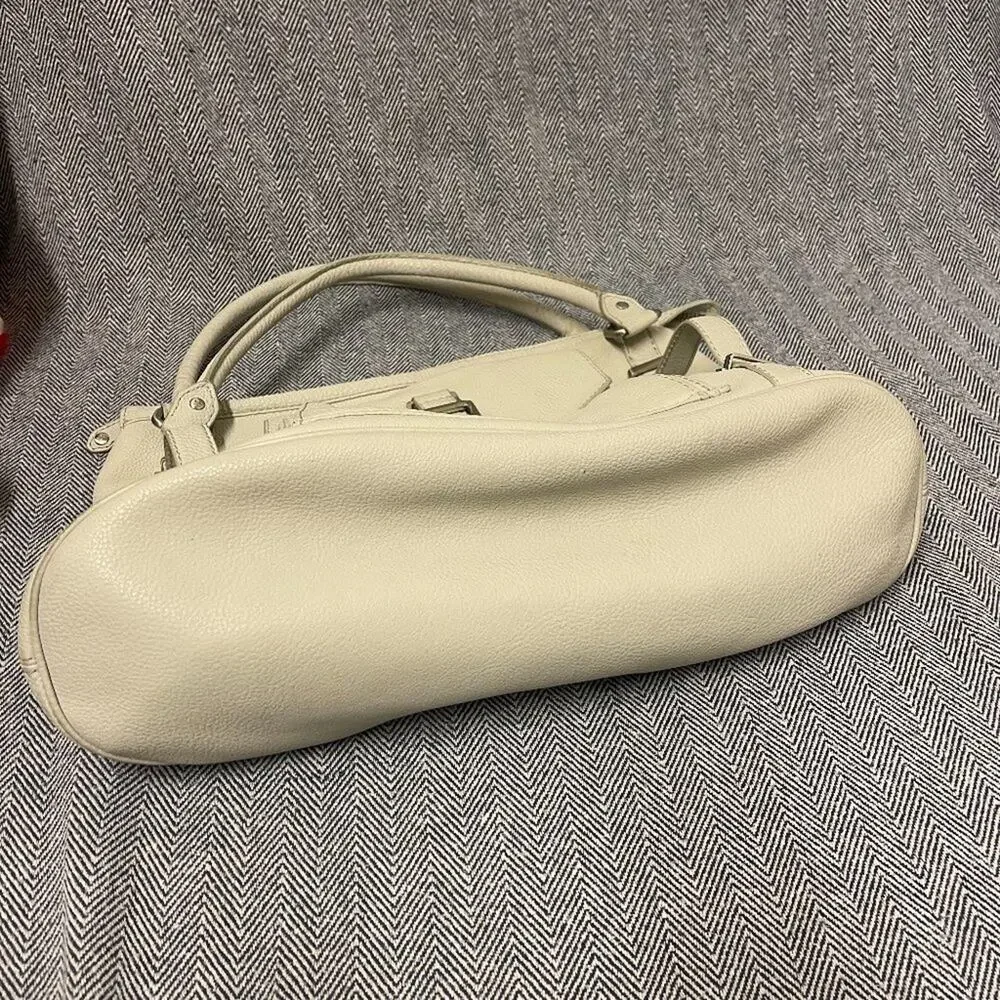 OLIVIA HARRIS - Pebbled Hobo Bag - Picture 6 of 10